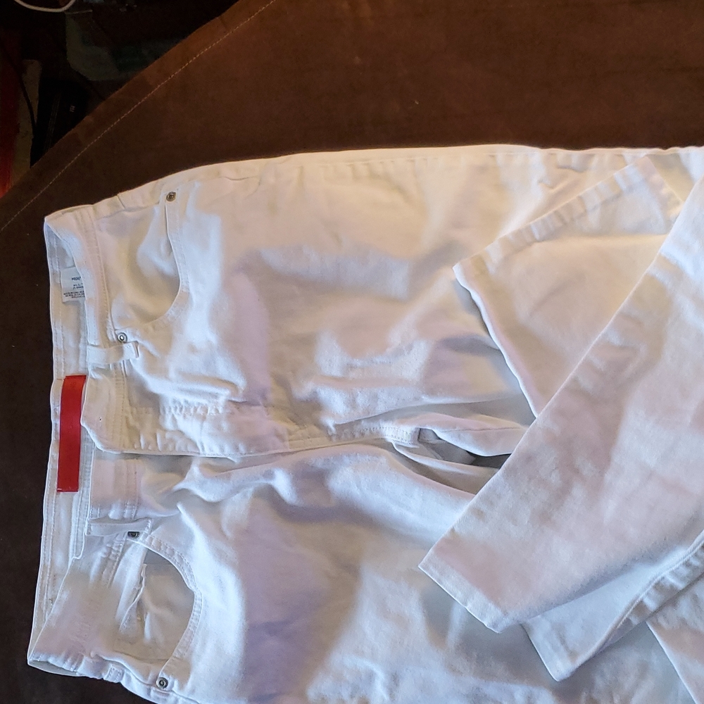 Gloria Vanderbilt size 10 white jeans